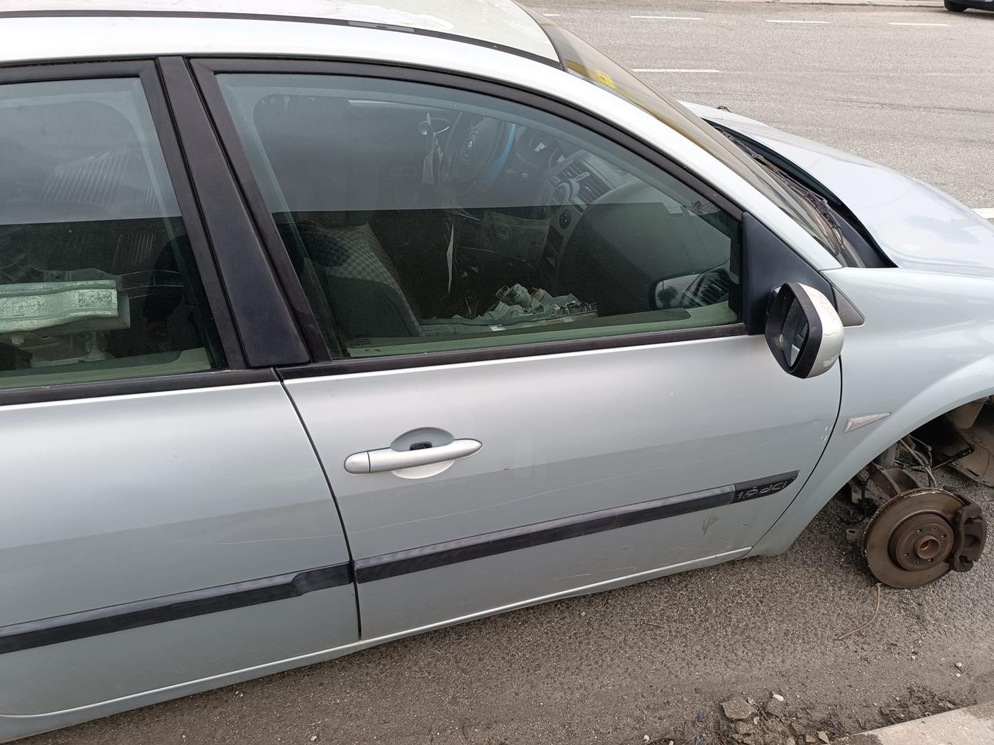 Peças - Porta Frente Direita Renault Megane Ii