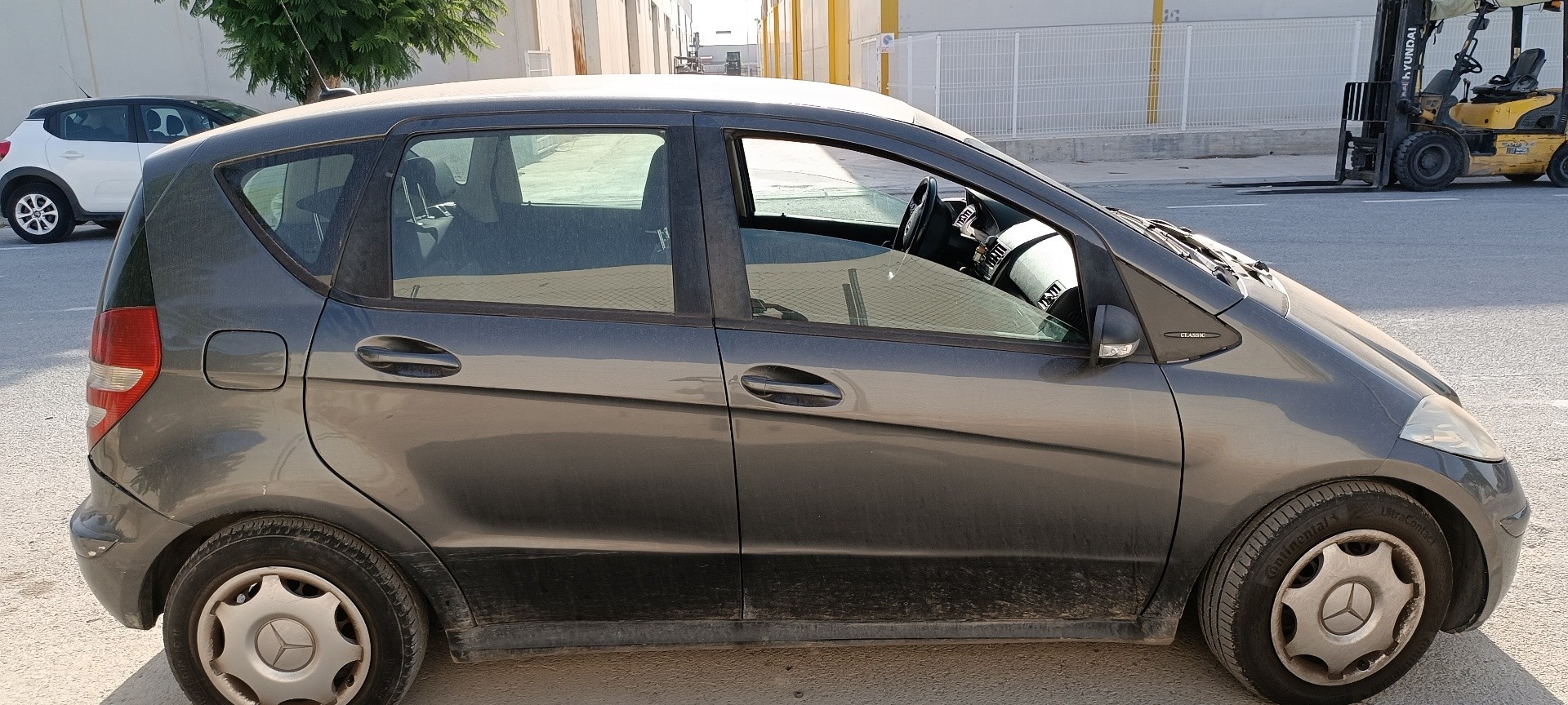 Peças - Porta Frente Direita Mercedes-Benz Clase A