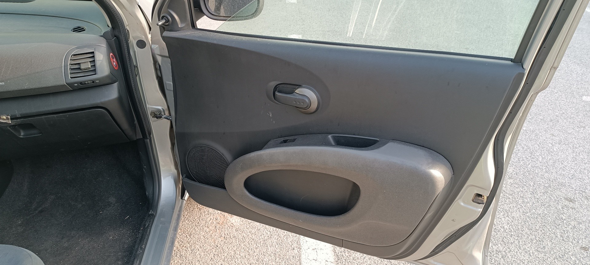 Peças - Forra Da Porta Frente Direita Nissan Micra Iii