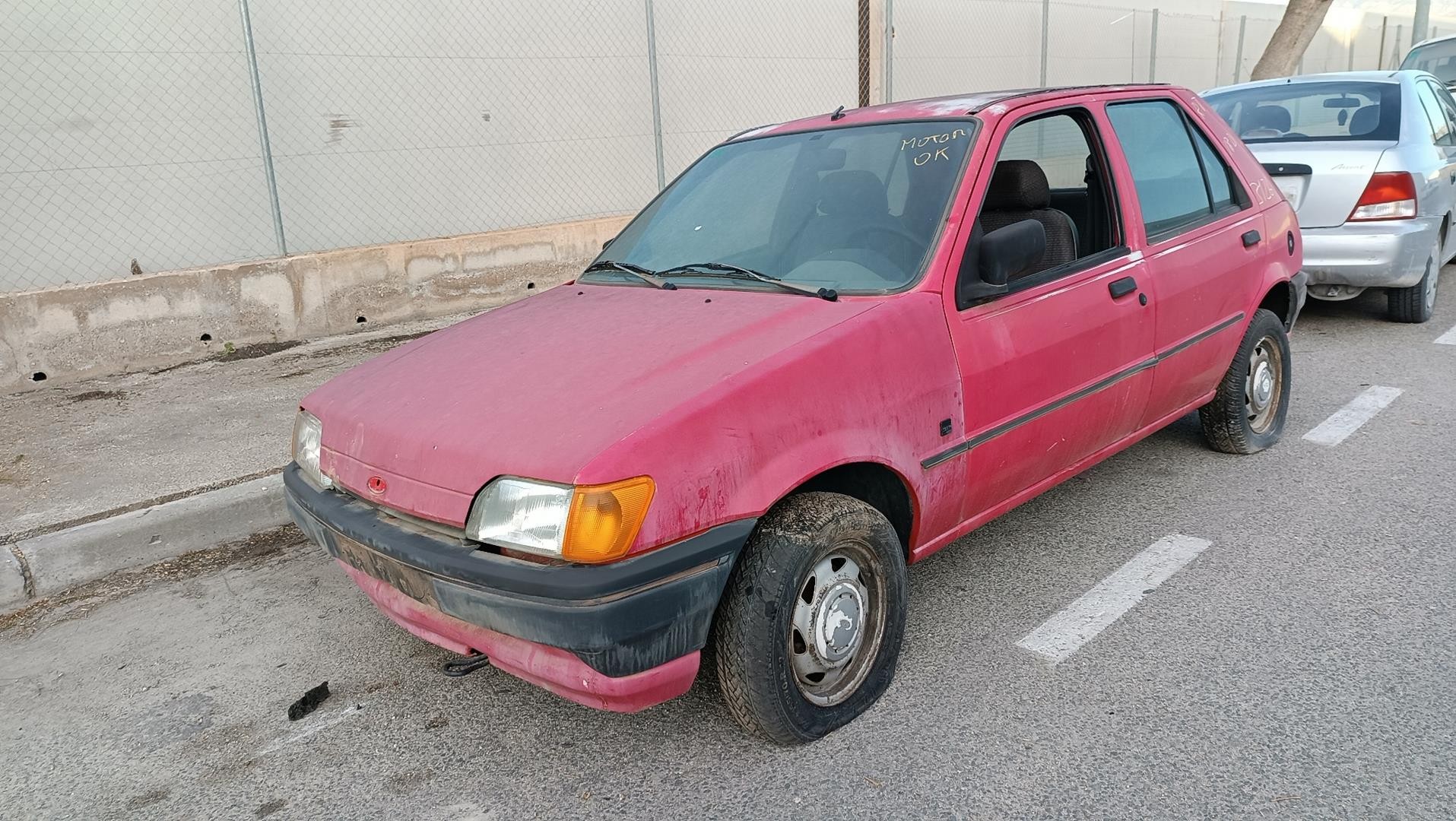 Peça - Transmissão Frente Esquerda Ford Fiesta Furgón