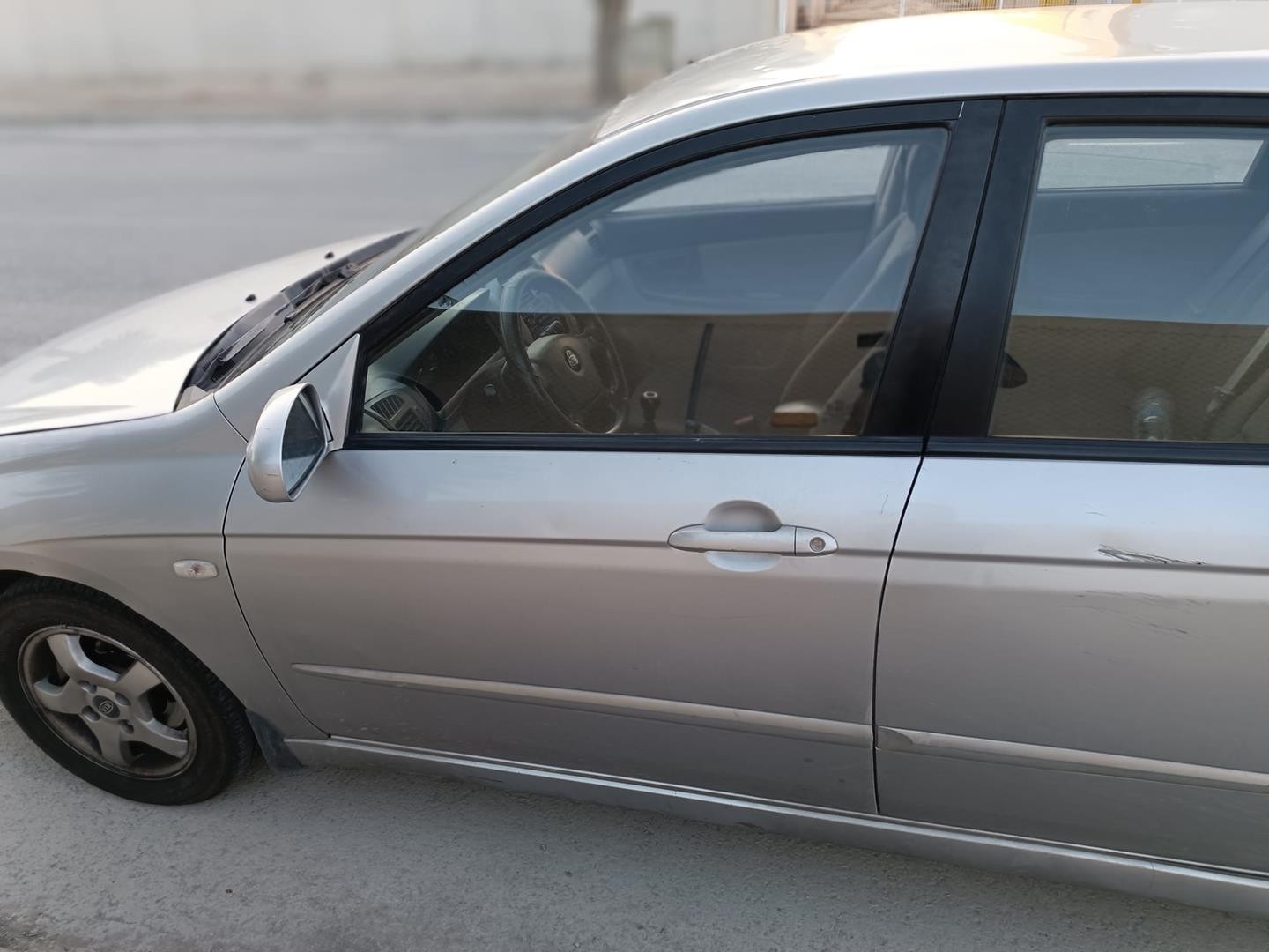 Peças - Porta Frente Esquerda Kia Cerato Sedán