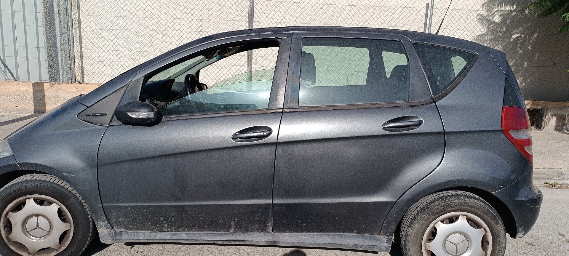 Peças - Porta Frente Esquerda Mercedes-Benz Clase A